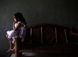Σεξουαλική κακοποίηση παιδιών: Πώς ορίζεται, πώς επηρεάζει τα παιδιά, τι μπορούμε να κάνουμε