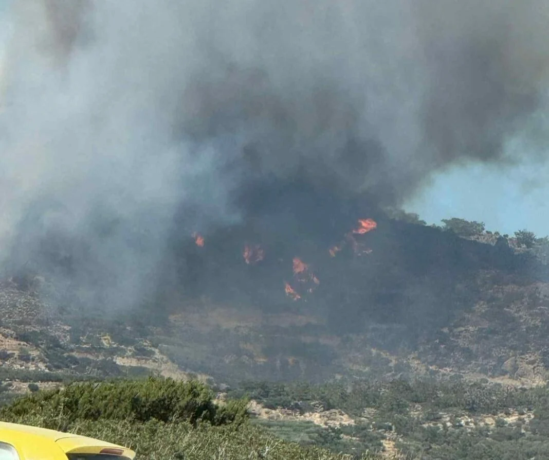 Όταν ο καπνός ταξιδεύει: Γιατί μια φωτιά χιλιάδες χιλιόμετρα μακριά μπορεί να φτάσει μέχρι τους πνεύμονές μας